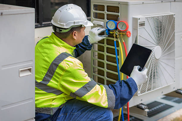 Professional Ac Installation technician working in Caledonia, IL